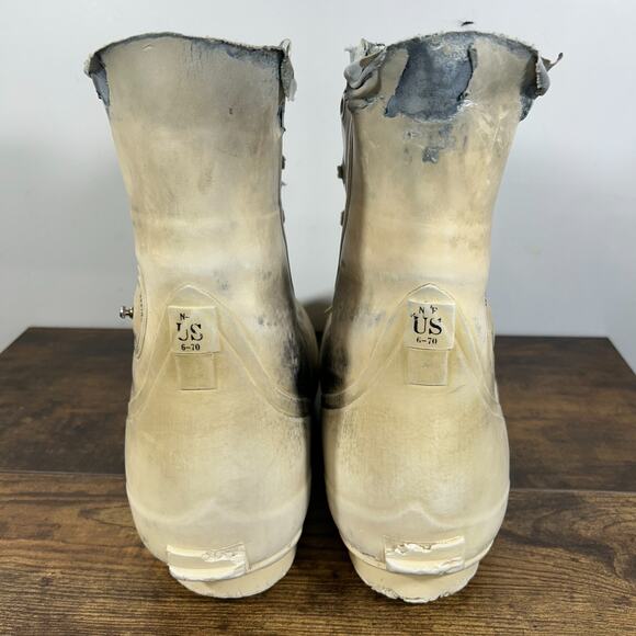 Vintage 70s Bata Mickey Mouse Bunny Boots White Extreme Cold Weather Mens 10 main image 4